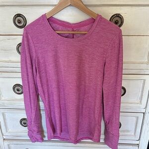 Title Nine Grace Heathered Magenta Long Sleeve tee